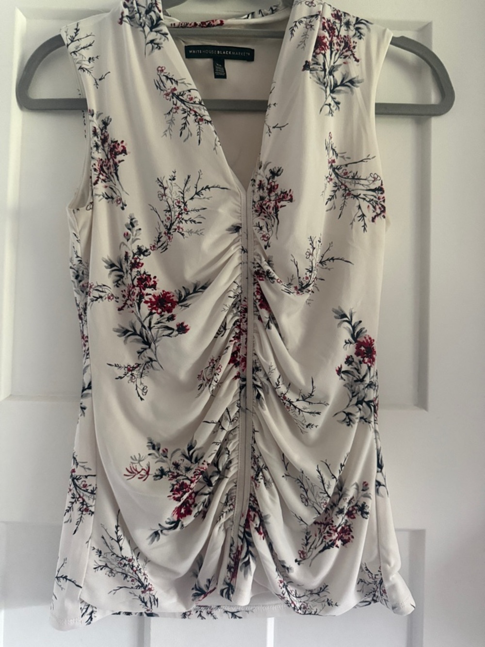 White House Black Market Cream Floral Ruched V-Neck Sleeveless Camisole